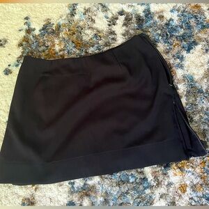 Black Banana Republic Zipper Skort (Skirt) - size 2 - like new